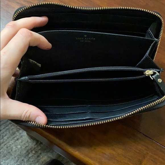 ✨SOLD✨ Kate Spade Wallet - Picture 3 of 7
